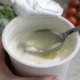 Польза сыворотки в йогурте и питание против стресса