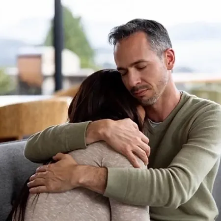 Психическое здоровье: польза объятий