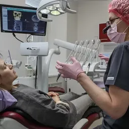 Воспаление десен и запах