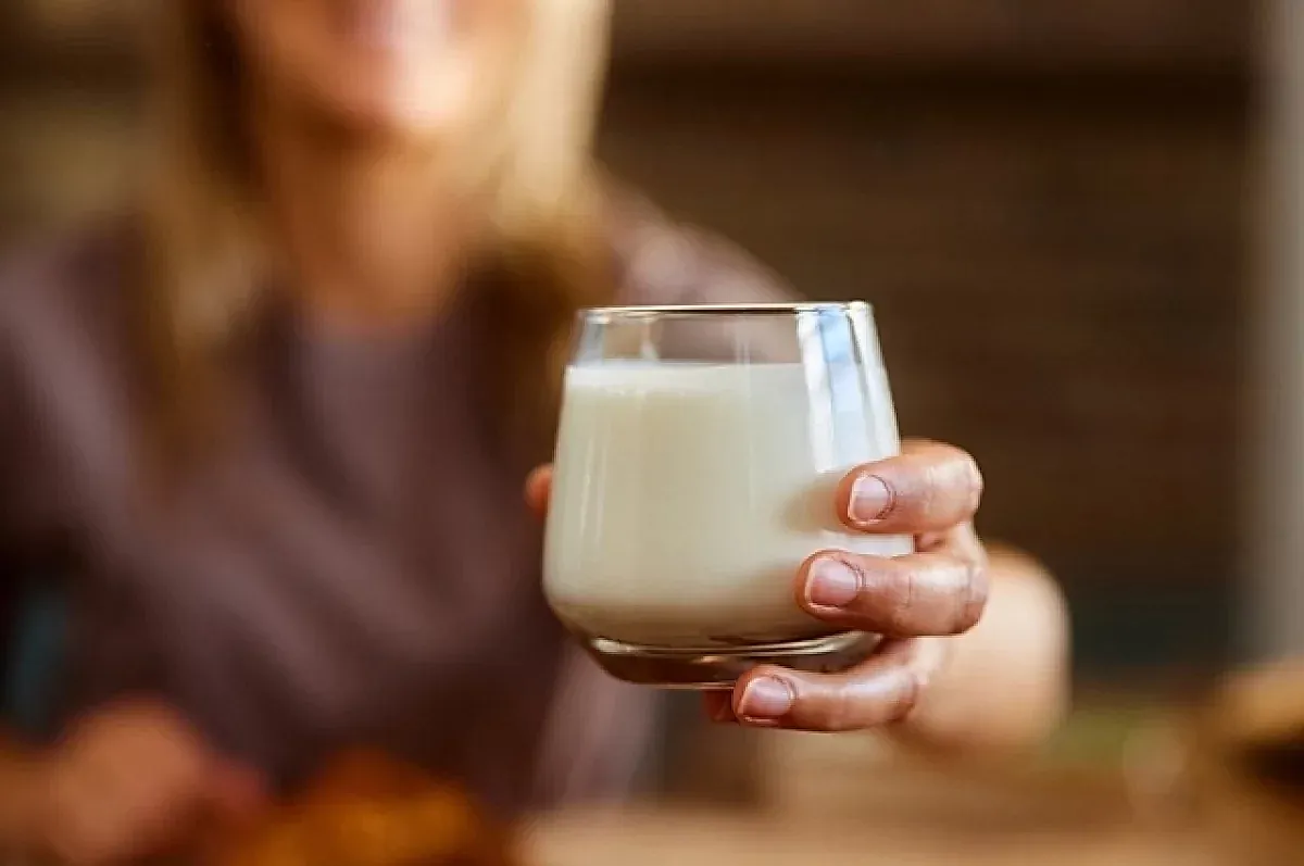 Усиление костей у пожилых: молоко и тренировки