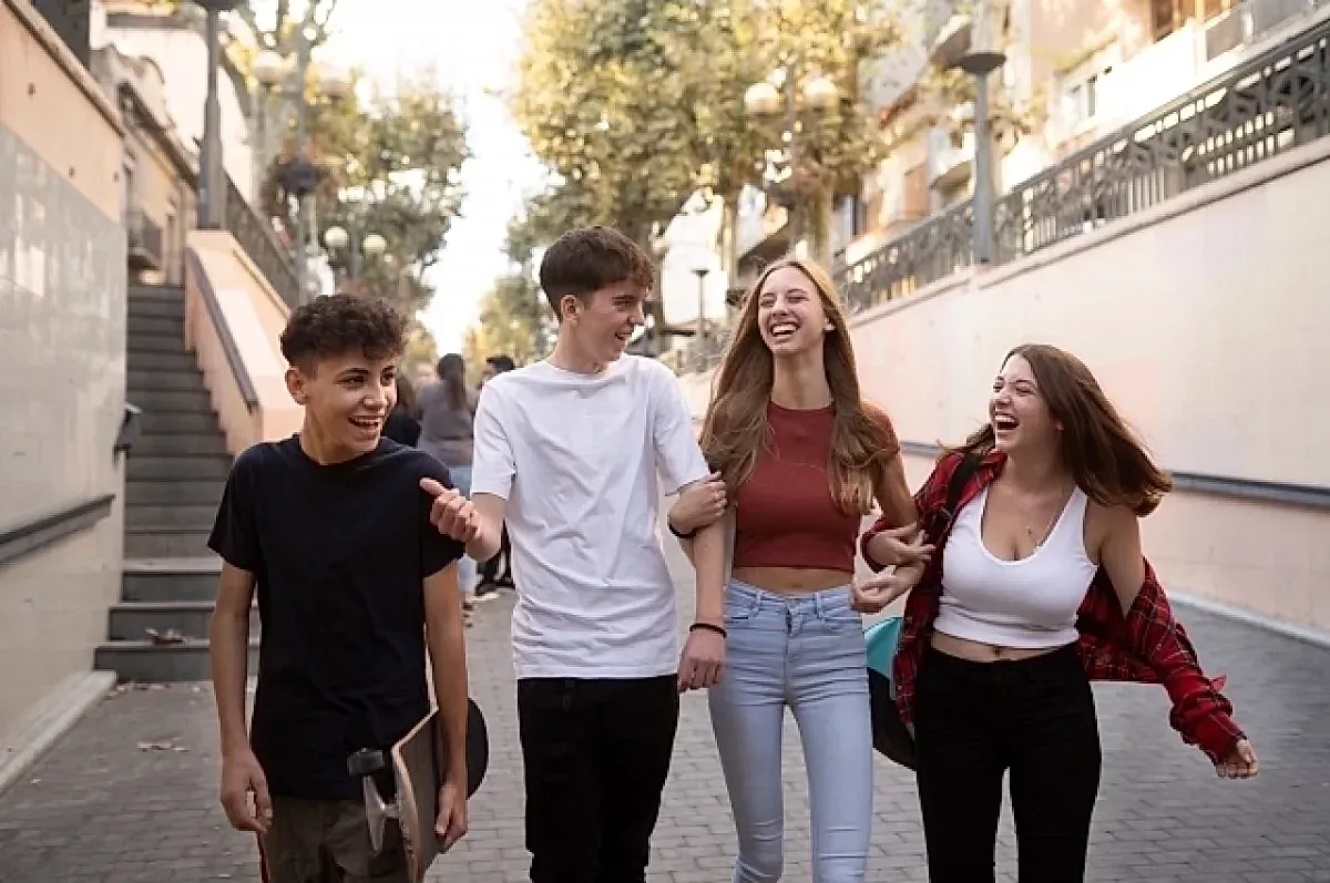 Подростковая социализация и признание