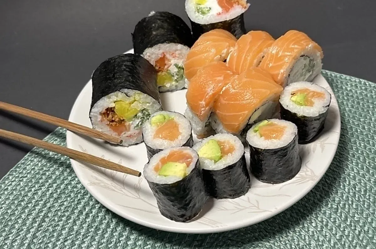 Безопасная порция суши и роллов