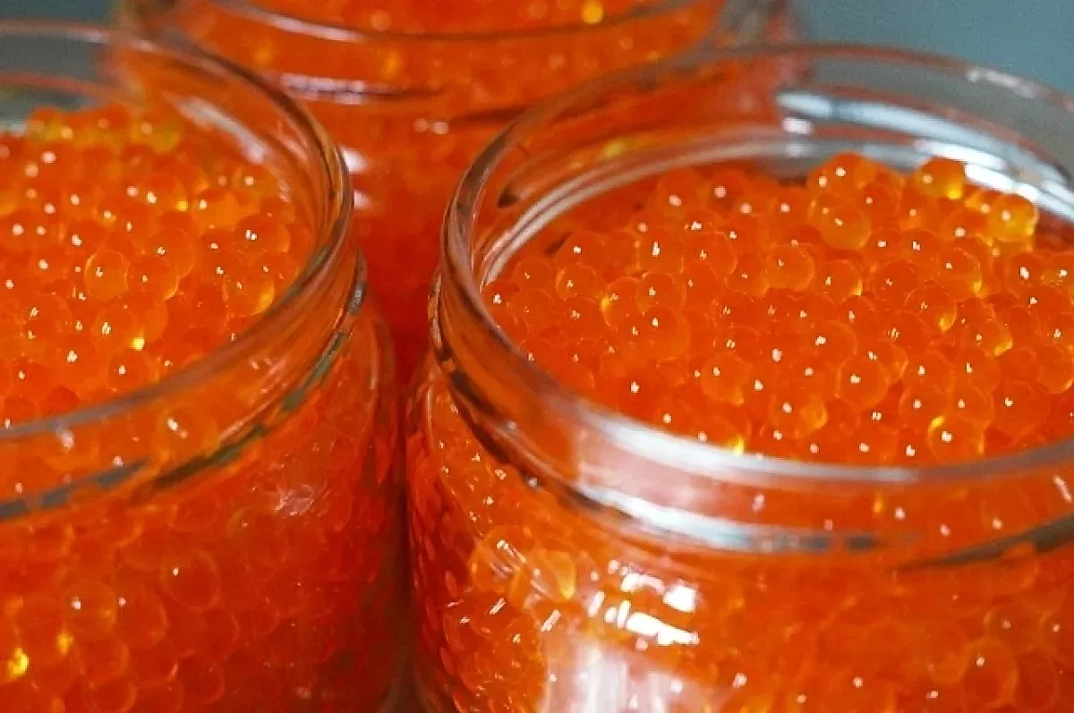 Польза красной икры для глаз