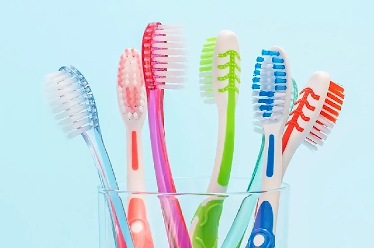 Выбор зубной щетки и пасты