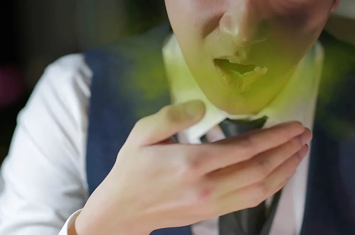 Причины запаха изо рта и женское здоровье