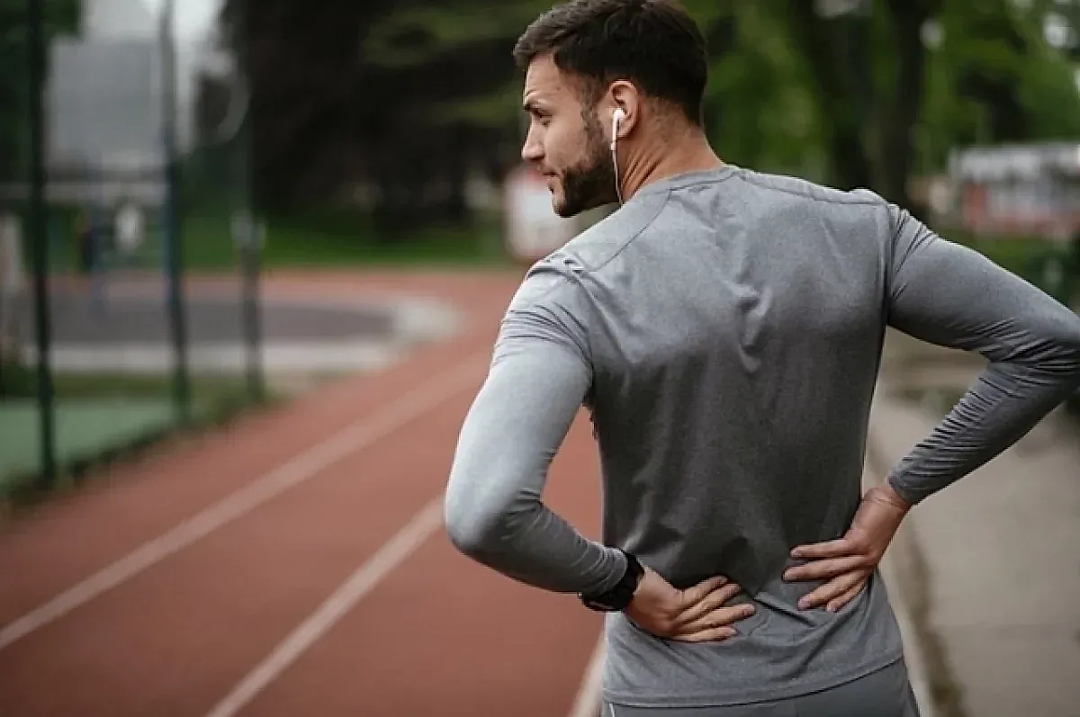 Вред позы за раковиной для позвоночника