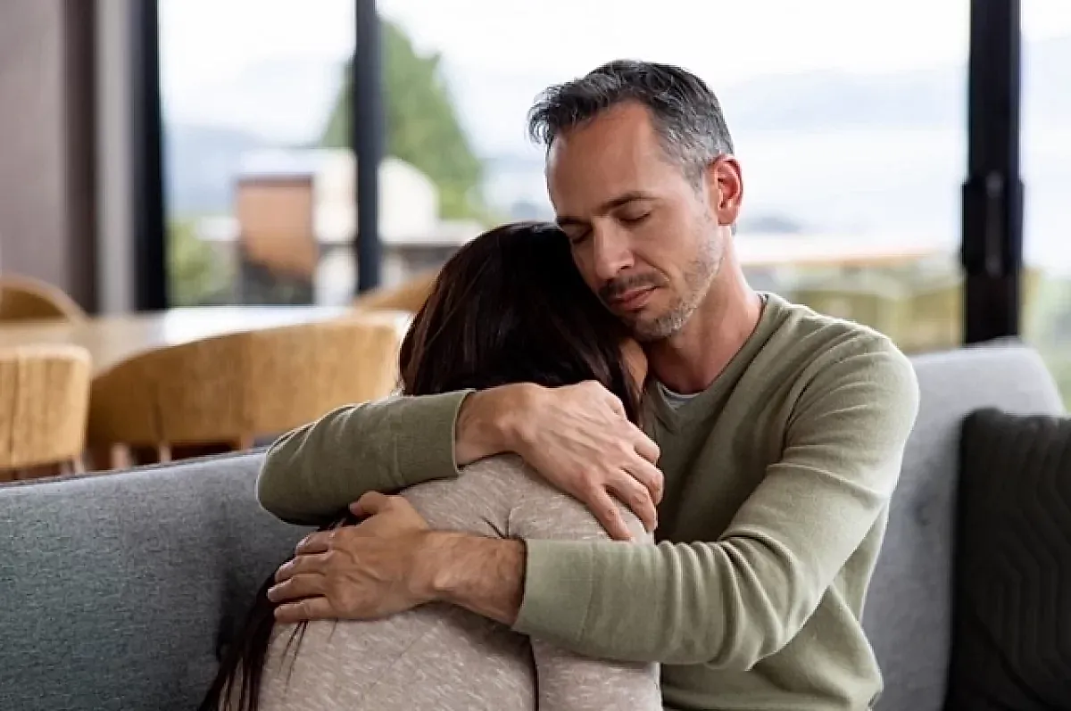 Психическое здоровье: польза объятий