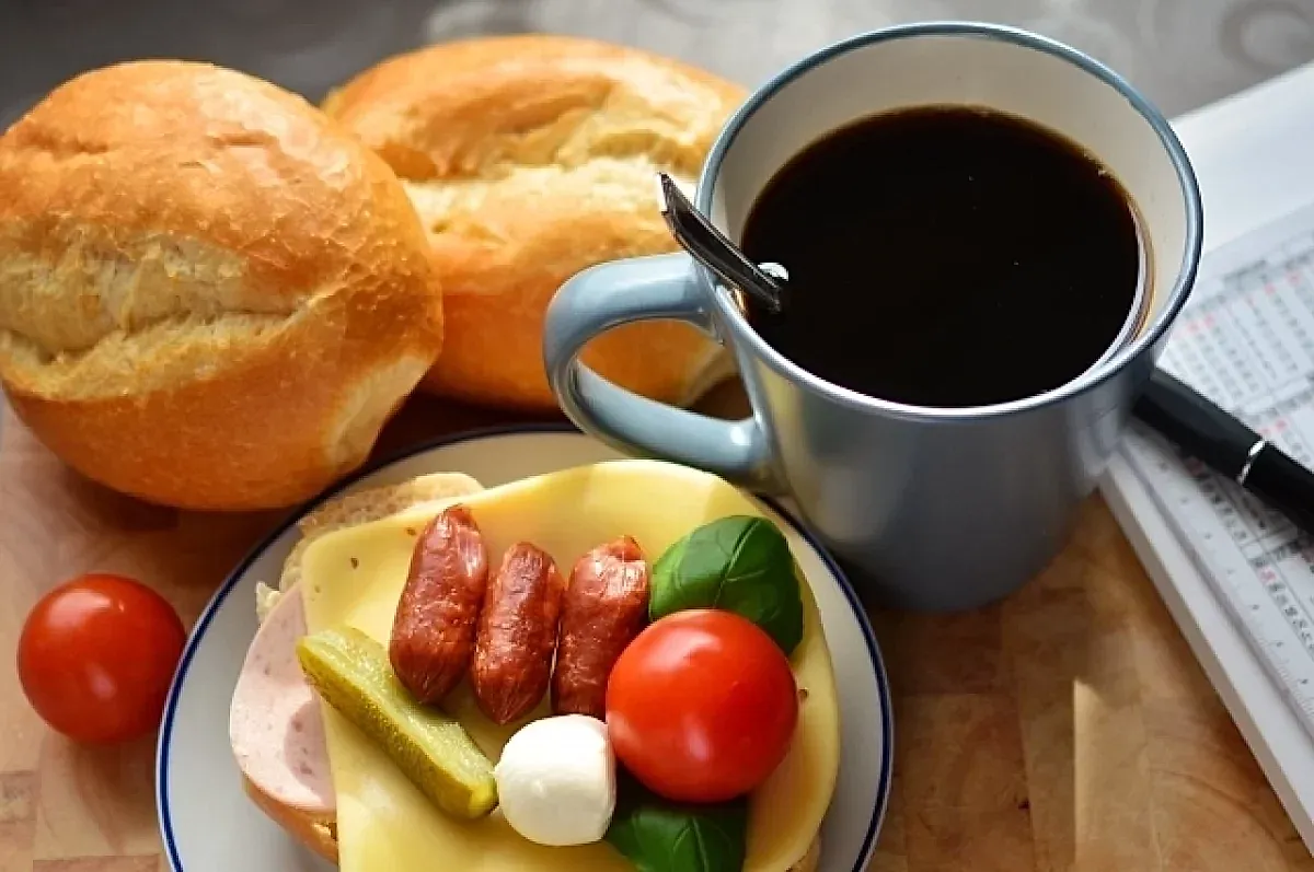 Отсутствие аппетита по утрам