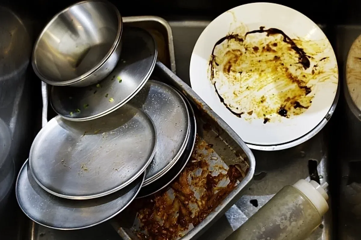 Общая посуда и гепатит в офисе